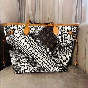 Louis Vuitton Yayoi Kusama Neverfull MM